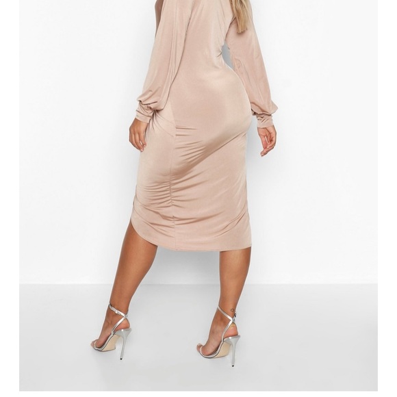 Boohoo Plunging Midi Dress - Picture 2 of 5